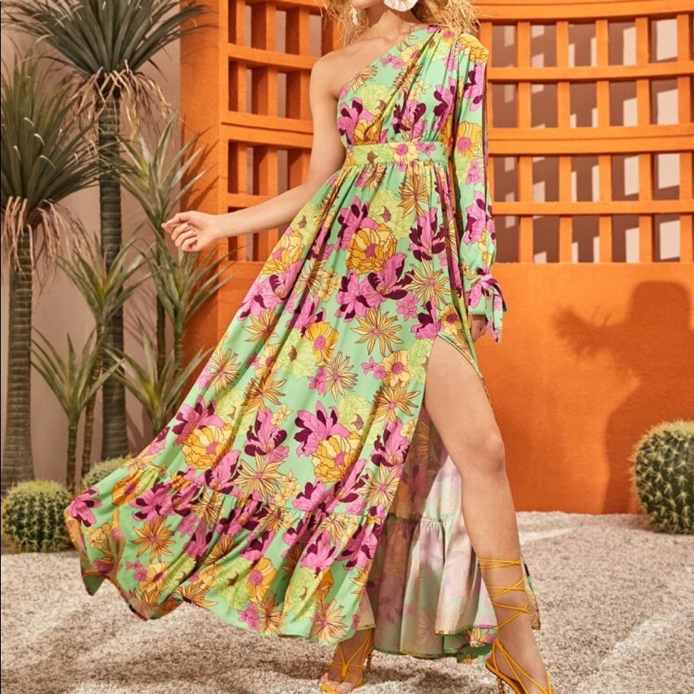 ⚡️FLASH SALE⚡️ Boho floral statement dress